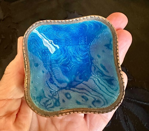 Vintage blue guilloche - blue,