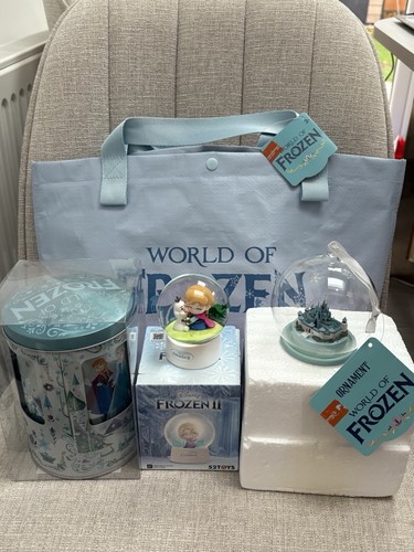 Disneyland world frozen - disneyland,