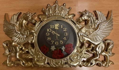 Vintage gold pegasus - gold,