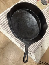 Vintage Wagner Ware #11 Cast