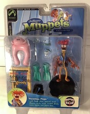 Vacation Pepe- Media Play Exclusive -  Muppet Action Figure - Palisades -BNIB