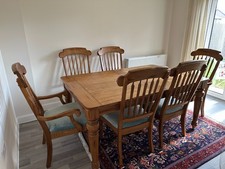Solid oak extendable dining - oak,