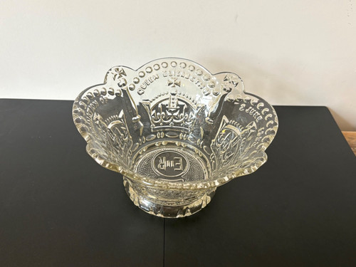 Vintage queen elizabeth - vintage, ii