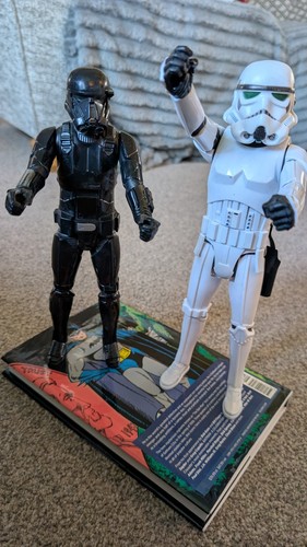 Star wars figures - wars, clones