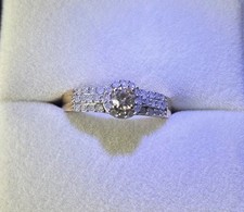 Champagne & White 3/4 Ct