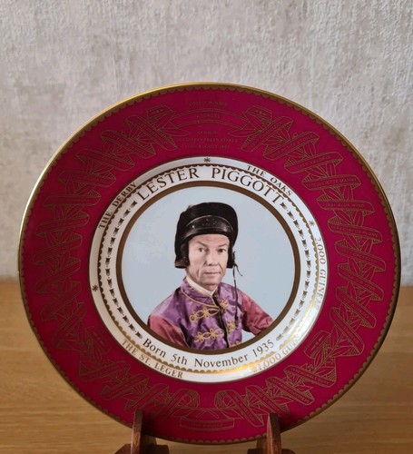 Royal worcester lester piggott - worcester,