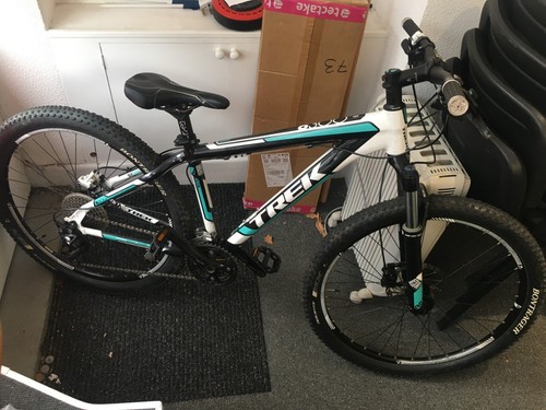Trek 6300 mountain bike - mountain, rock