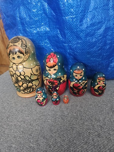 Wood russian dolls set - set,