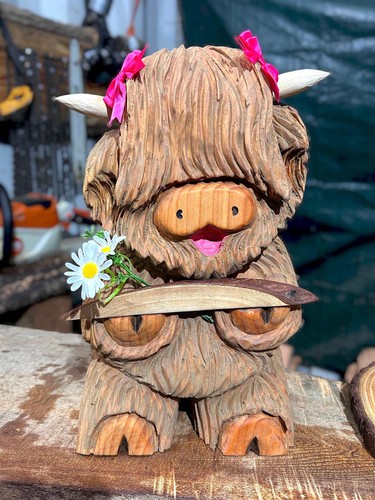 Chainsaw carving wooden - chainsaw,