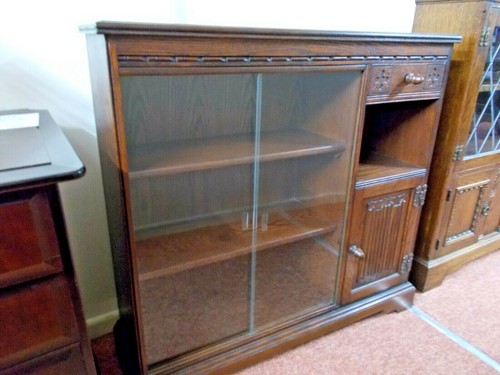 Old charm bookcase model - old,