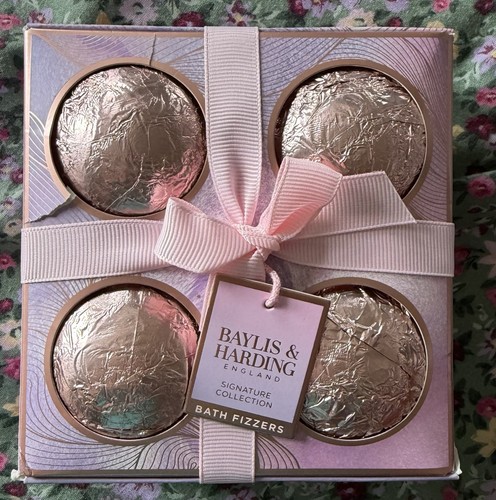 Baylis and harding signature - baylis,