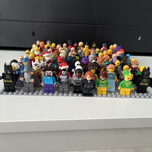 Lego minifigures bundle - 90+,