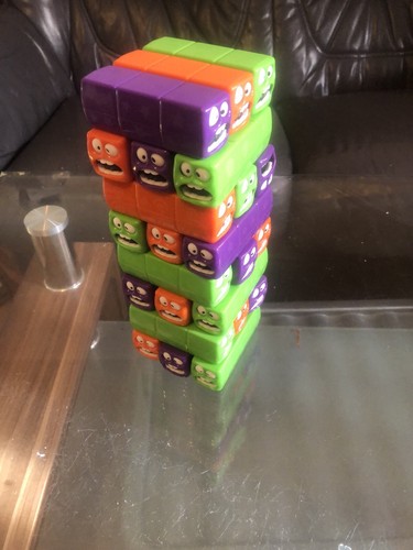 Wobbly worms tower - worms,