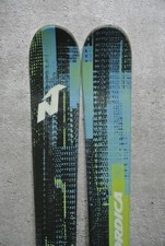 SKIS Freestyle / Twin-Tip -