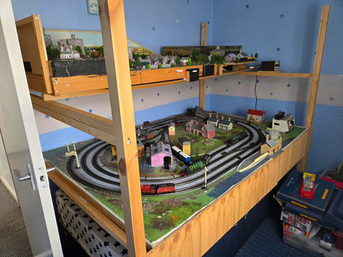 Model railway train set 00 - railway,