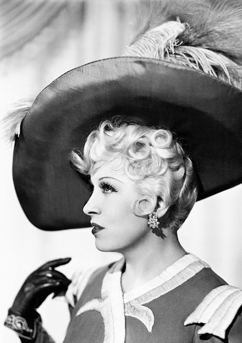 Mae west monochrome - mae,