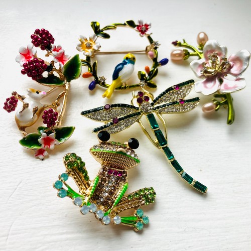 Vintage style cute animal - style,