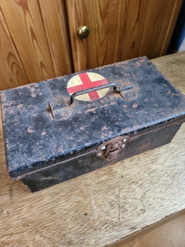 Ww2 medical box - medical,