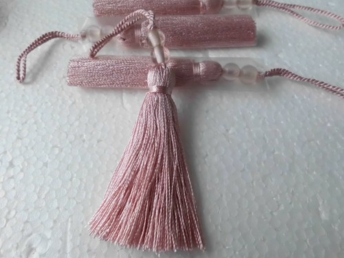 Key tassel pink silk - key,