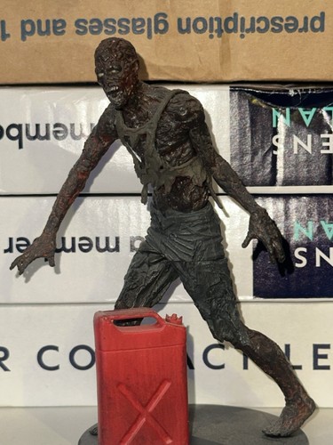 Mcfarlane toys the walking - mcfarlane,