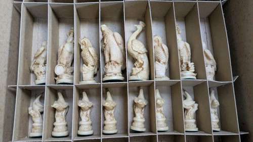 Vintage british birds chess - vintage,