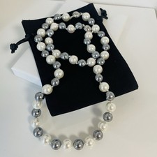 Pearl Set Magnetic Necklace