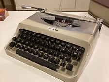 UNDERWOOD 18 TYPEWRITER. PICA FONT. SPANISH LAYOUT. MADE IN ITALY 1963. SN453382