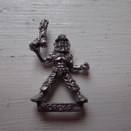 Citadel warhammer 80s judge - warhammer,