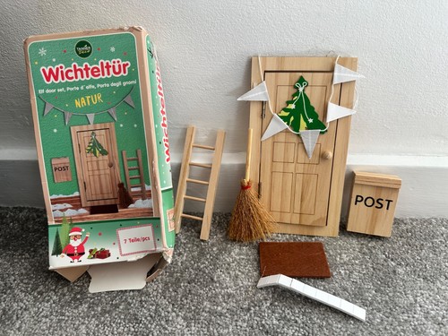 Wooden christmas elf the - christmas,