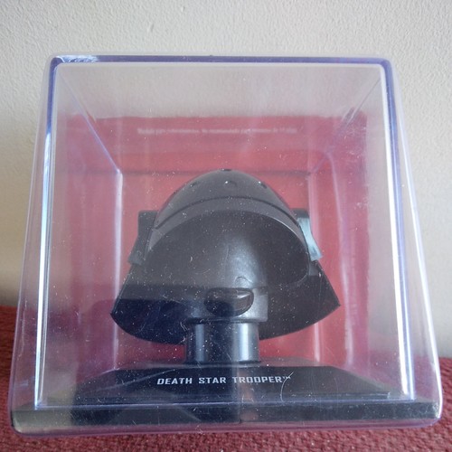 Star wars miniature - star, helmet