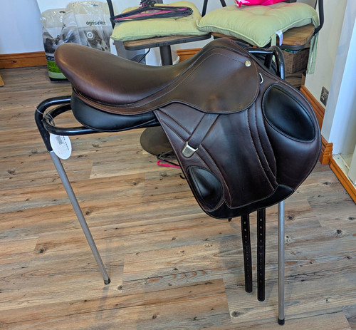 Bates advanta saddle - 17.5,