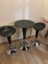 2 x  Original MAGIS Bombo Bar Stools and Table