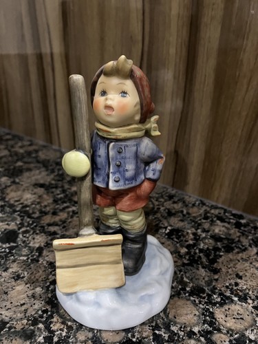 Gobel hummel snowing - snowing, 2036
