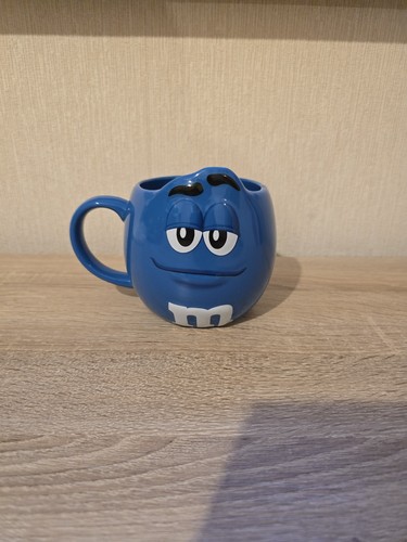 World large blue 3d face - world,