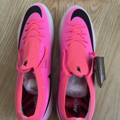 Brand new with tags nike - tags,