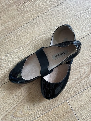 Dune black patent - patent, flat