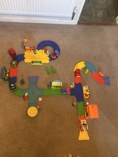ELC Happyland Car Village
