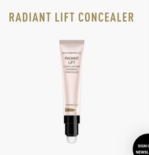 MAX FACTOR Radiant Lift Long Lasting Hydrating Vitamin Concealer In Light Shade