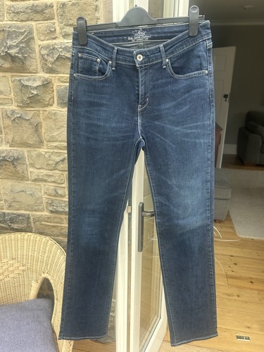 Levi demi curve - demi, classic