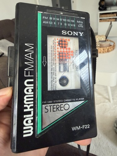 Sony f22 walkman - wm-f22, tape