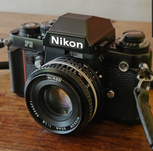 Mint condition nikon - *mint,