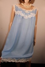 VTG PEERLESS BLUE 50S-70S SILKY ULTRA SHEER NYLON & LACE NIGHTDRESS SIZE 36"