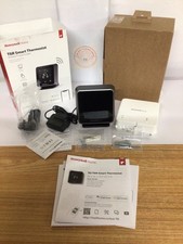 Honeywell Home T6R Smart Thermostat works with Apple HomeKit