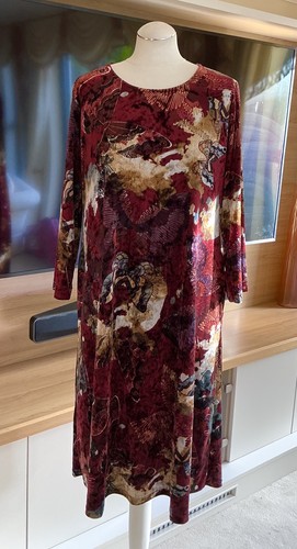 Out xile deep red multi - of,