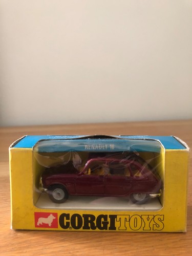 Corgi toys 260 renault near - toys,