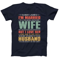 I'm Married To A Freaking Awesome Wife Men's T-shirt Funny Slogan Gift T-shirt