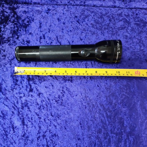 Mag lite handheld torch - handheld,