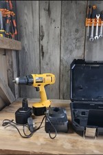 DeWalt Cordless Drill Screwdriver XR2 DW914 14.4v 2.0ah Charger & Case