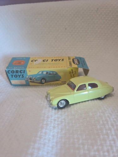 Corgi toys boxed 208s jaguar - corgi,