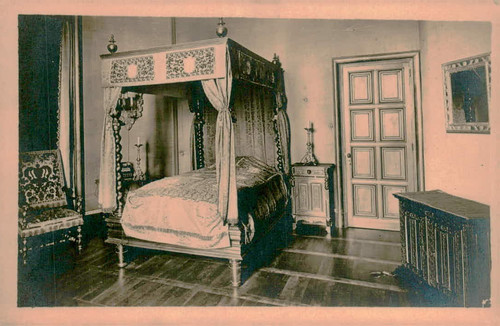 Historic interior four poster - historic,